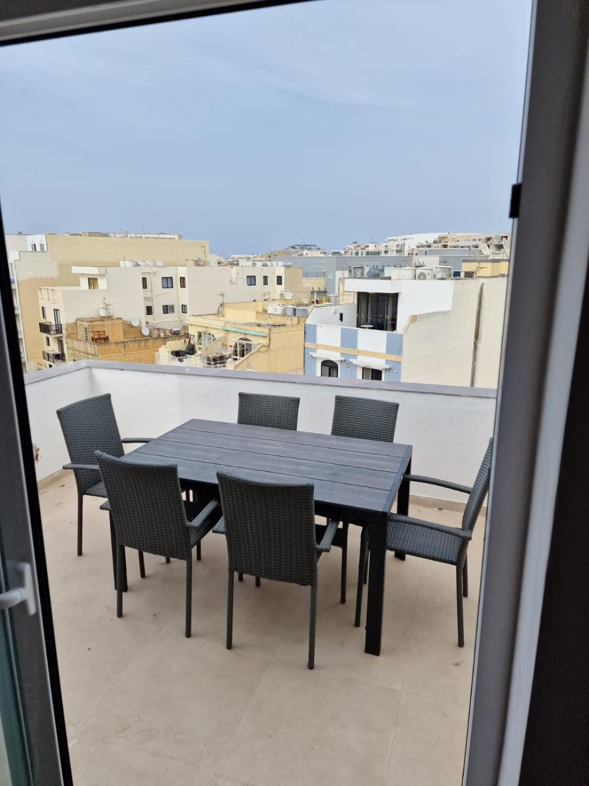 Sky Apartment 3 San Pawl il-Baħar Eksteriør bilde